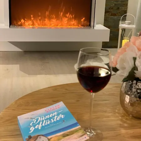 Stylische Direkt Am Mit Balkon Und Saisonalem Strandkorb Apartment Binz