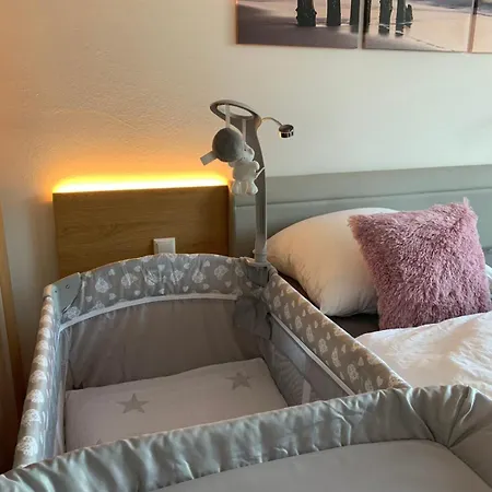 Stylische Direkt Am Mit Balkon Und Saisonalem Strandkorb Apartment Binz