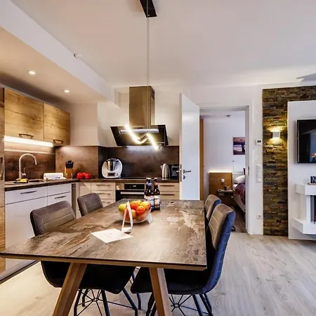 Stylische Direkt Am Mit Balkon Bis Zu 6 Personen